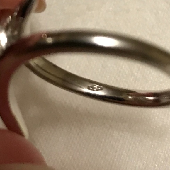 ⭐️Host Pick⭐️ 18K White Gold Dragonfly Ring with Diamonds - Size 7 1/4 - Picture 11 of 11